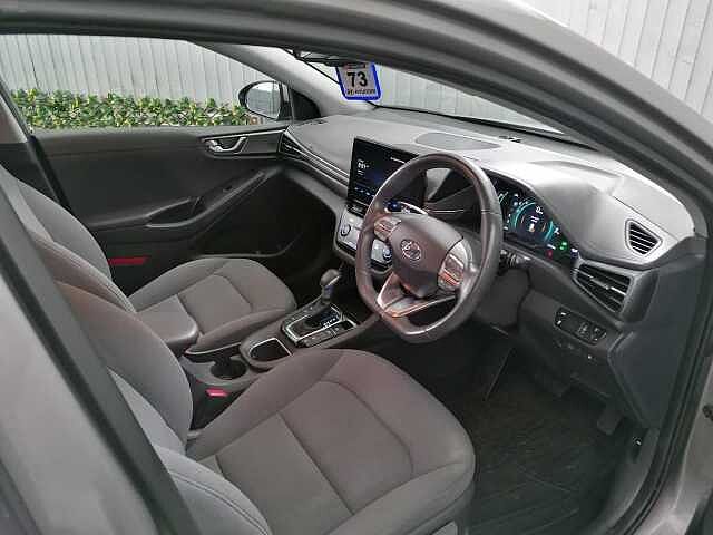 Hyundai IONIQ 1.6 h-GDi Premium DCT Euro 6 (s/s) 5dr