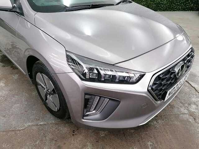 Hyundai IONIQ 1.6 h-GDi Premium DCT Euro 6 (s/s) 5dr