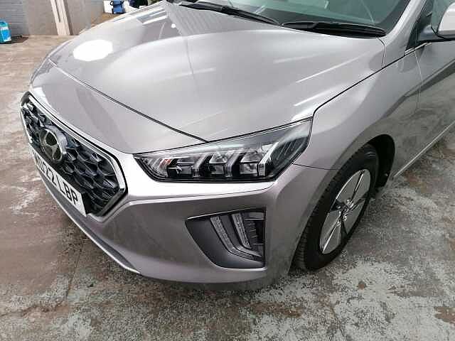 Hyundai IONIQ 1.6 h-GDi Premium DCT Euro 6 (s/s) 5dr