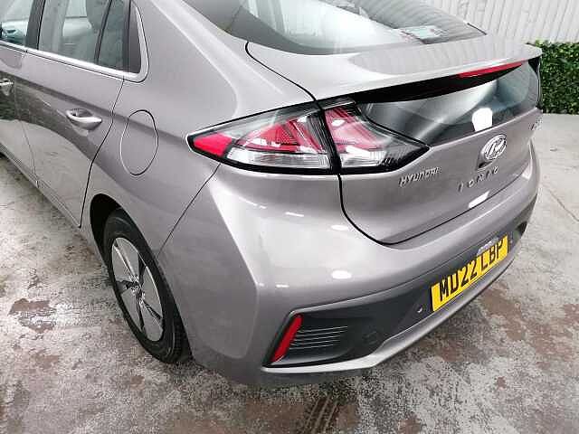 Hyundai IONIQ 1.6 h-GDi Premium DCT Euro 6 (s/s) 5dr