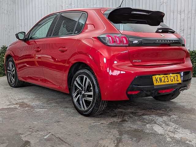 Peugeot 208 1.2 PureTech Allure Premium + EAT Euro 6 (s/s) 5dr Red