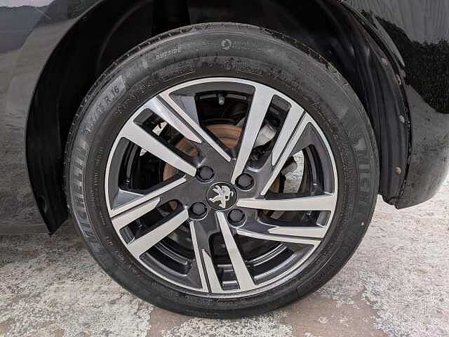 Peugeot 208 1.2 PureTech Allure Premium + Euro 6 (s/s) 5dr Black