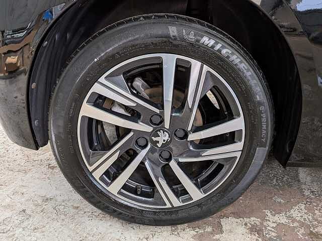 Peugeot 208 1.2 PureTech Allure Premium + Euro 6 (s/s) 5dr Black