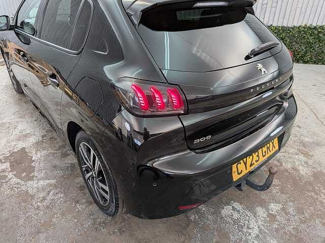 Peugeot 208 1.2 PureTech Allure Premium + Euro 6 (s/s) 5dr Black