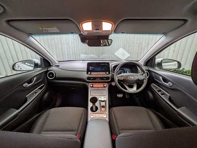Hyundai KONA 39kWh Premium Auto 5dr (10.5kW Charger)
