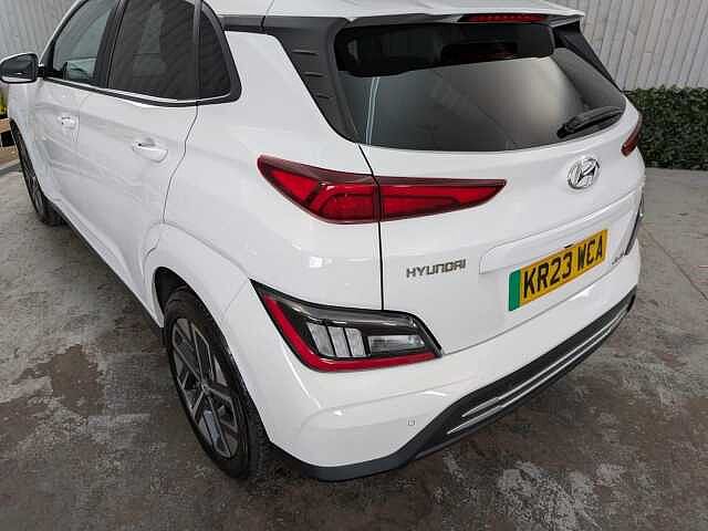 Hyundai KONA 39kWh Premium Auto 5dr (10.5kW Charger)
